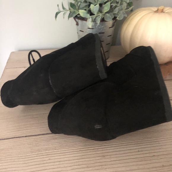 COPY - NWOT black wedge ankle booties size 8 - Picture 5 of 5